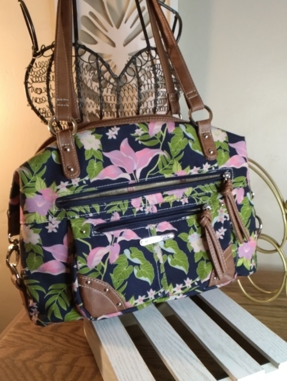 Stone Mountain USA Floral Navy Tote Bag with Brown Trim